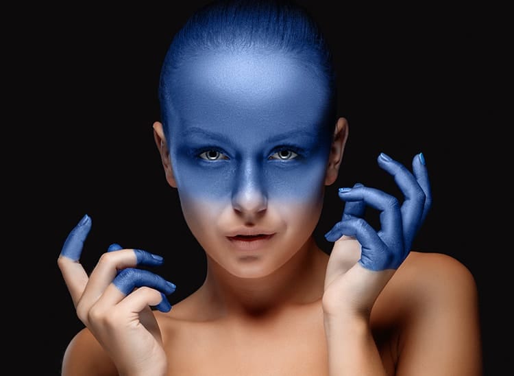 &iquest;Qu&eacute; es body painting? Sus usos en el cine