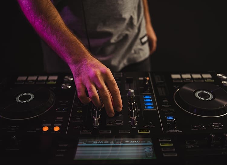 scratch dj t&eacute;cnicas
