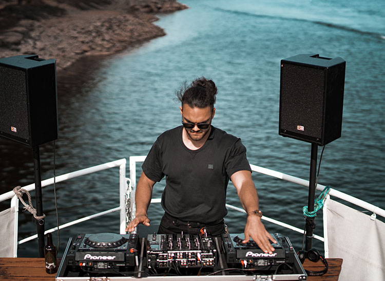 dj-famosos-ibiza-conoce-mejores-pinchadiscos