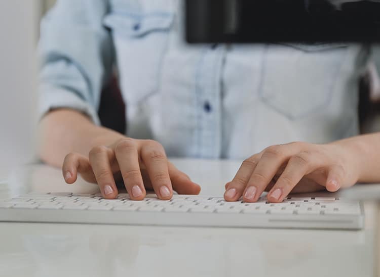 Escribir un guion para webserie: diferencias con el guion tradicional